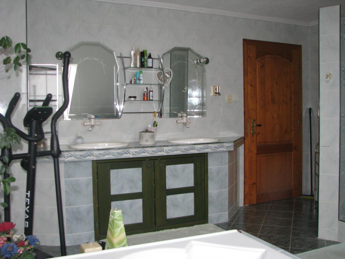 Appartement Penzion Piano à Liptovský Mikuláš Extérieur photo